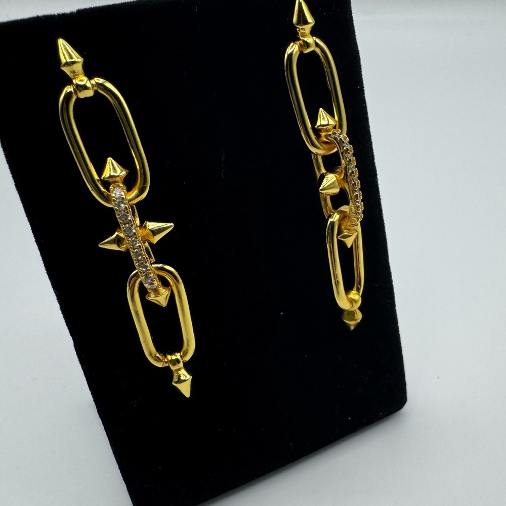 Gold Titan Earrings - Picture 4 of 7
